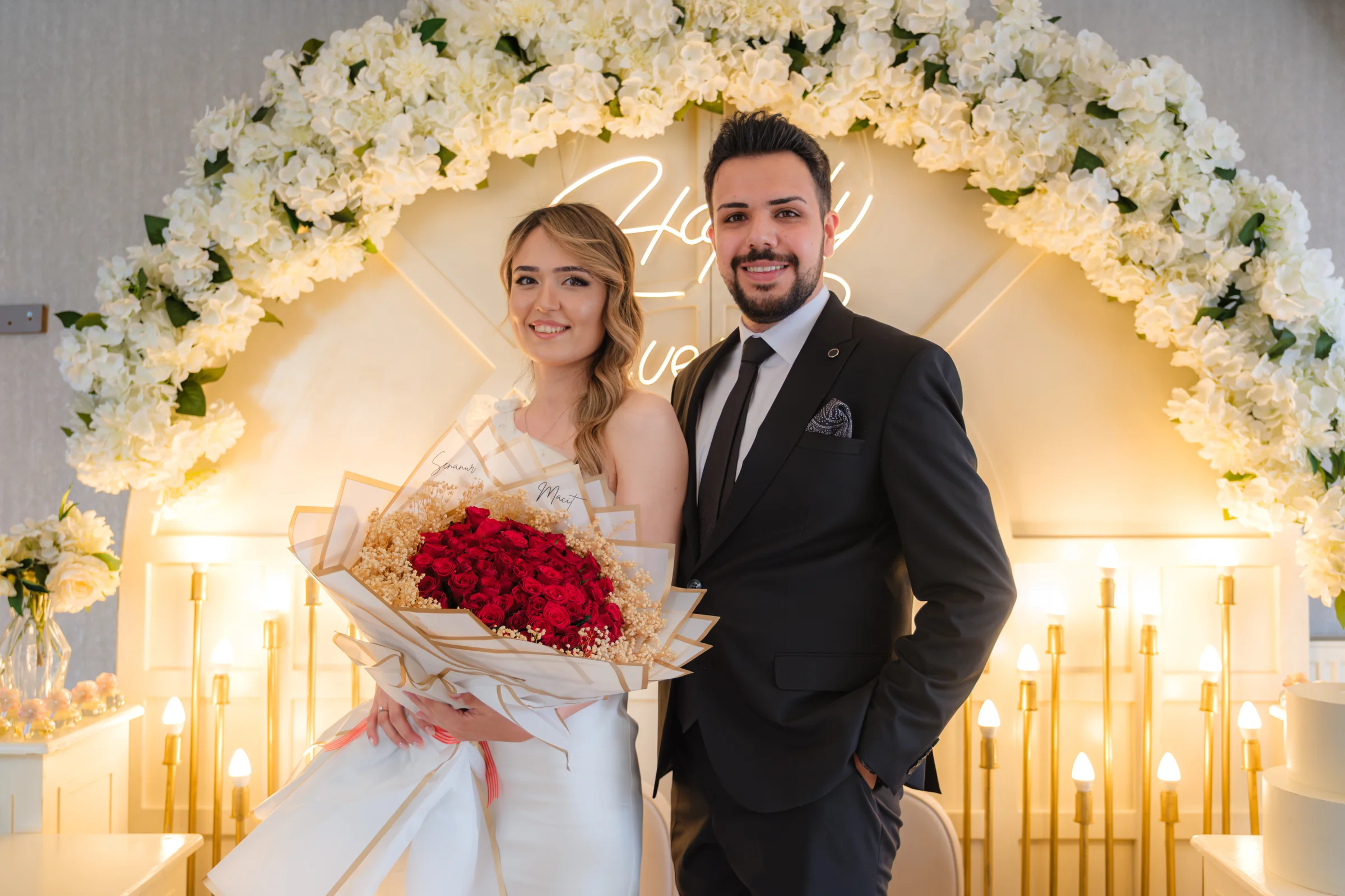 Nişan fotoğrafçısı salon çekimi karesi